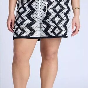 Eloquii Black and White Patterned Women Shorts *****actual size is 22/24***